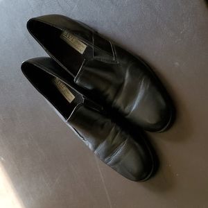 8.5 N Munroe Black Dress Shoes